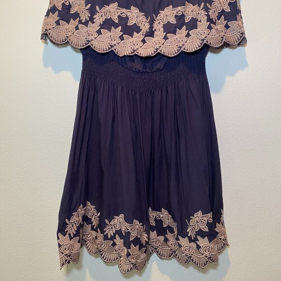 Chelsea and Violet Dress - Picture 3 of 3